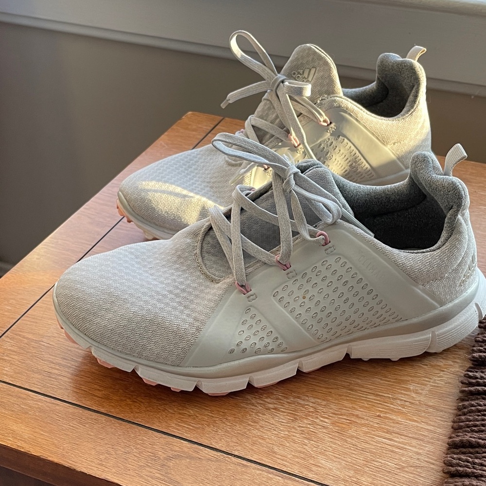 Adidas Size 8 Golf Shoe